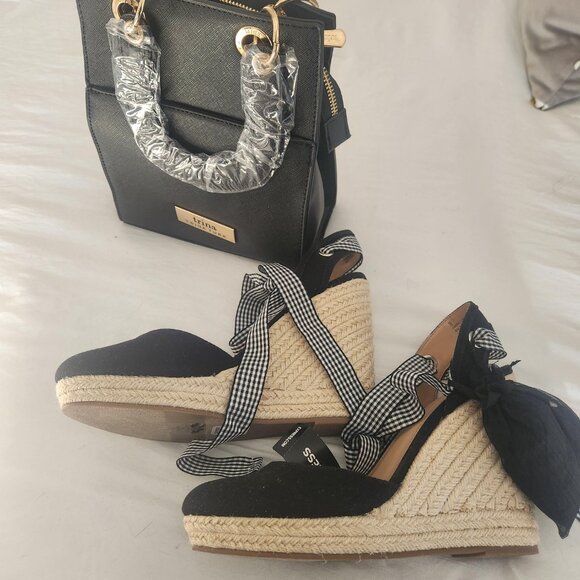 Express NWT Black Espadrille wedge wrap around ankle shoes - Picture 3 of 14